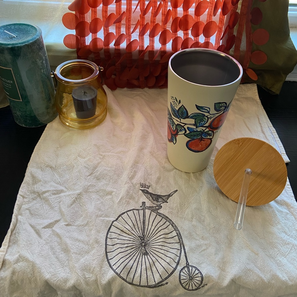 RARE NWT discontinued aluminum orange print drink ware